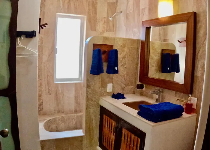 Casa Kaz: Penthouse 1 Bedroom * Zihuatanejo